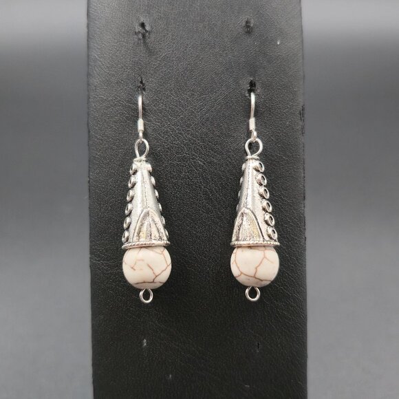 Jewelry - Silver Plated Unique White Howlite Stone Earrings A6749